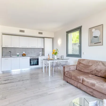 Les Terrasses De With Shared Pool - Happy Apartament *