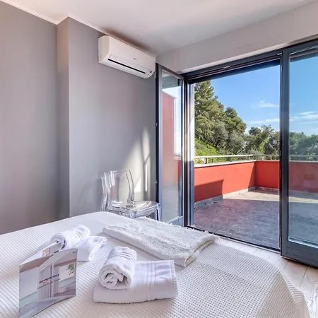 Les Terrasses De With Shared Pool - Happy Apartament
